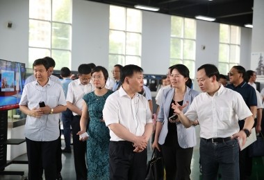 资讯丨河南省三门峡市委书记刘南昌一行到华时捷调研