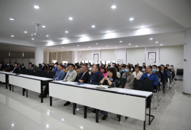 致敬劳模 - “点赞”我心目中的劳模，让劳模精神发光！